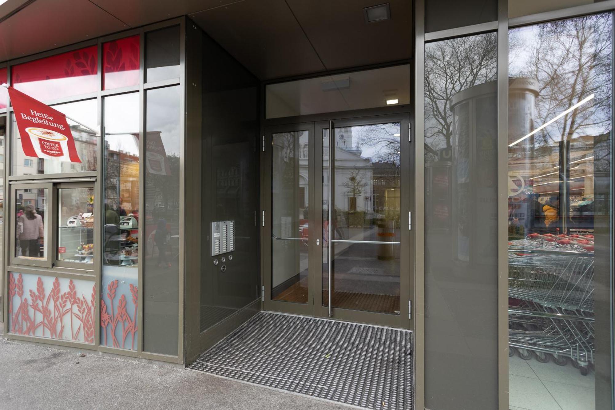 Private Room With Ac- Microwave, Personal Fridge & Metro Access - 7 Min To Center Wien Exterior foto