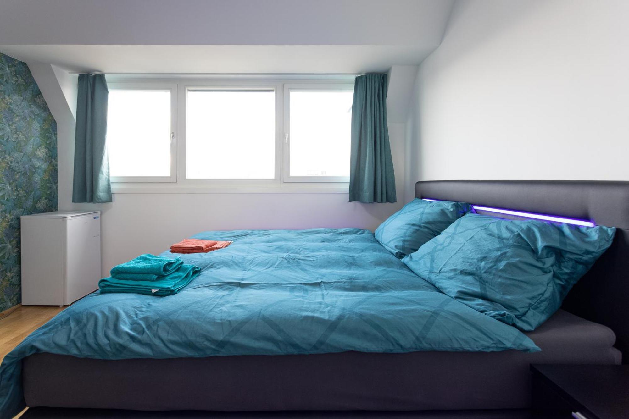 Private Room With Ac- Microwave, Personal Fridge & Metro Access - 7 Min To Center Wien Exterior foto